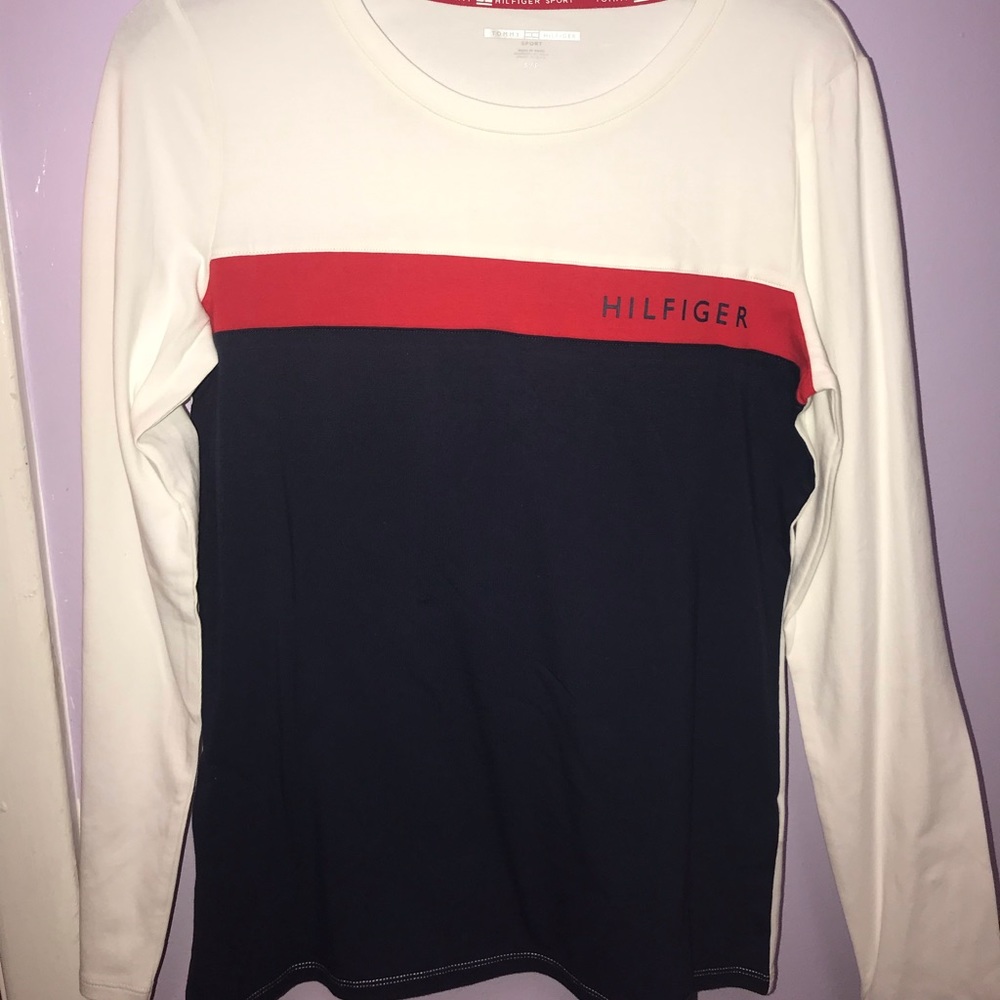 New never worn Tommy Hilfiger sweater